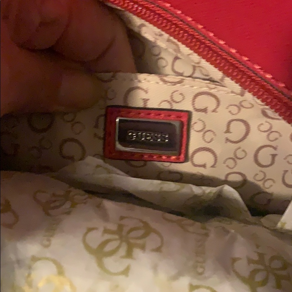 Guess Tote 👜 NWOT - Picture 3 of 4